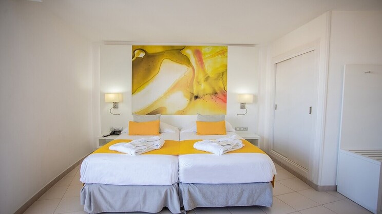 Classic Double Room with Balcony